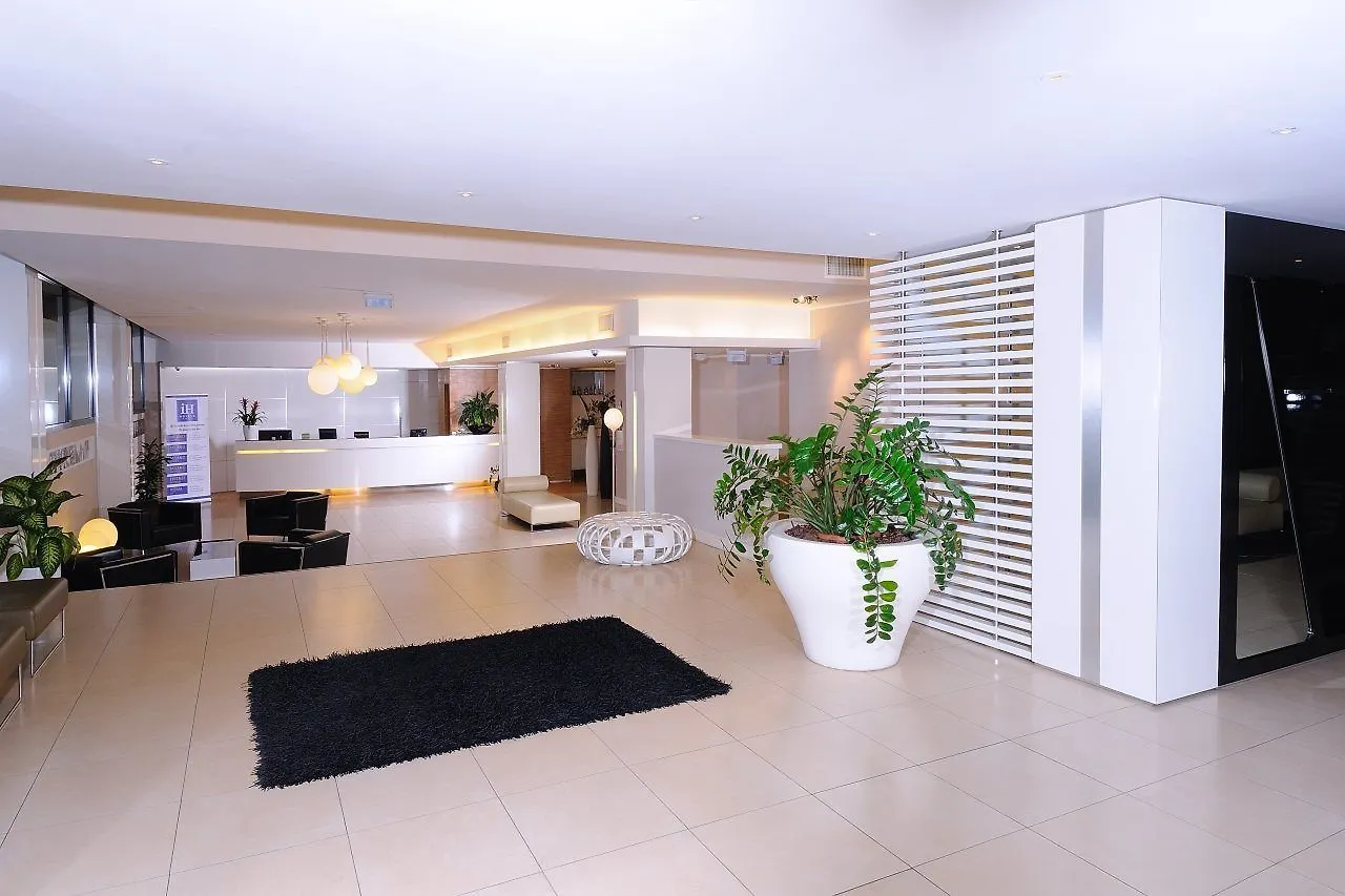 IH Hoteles Milano Watt 13 4*,  Italia