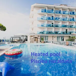 https://hotel-la-bussola.hotelinveneto.com