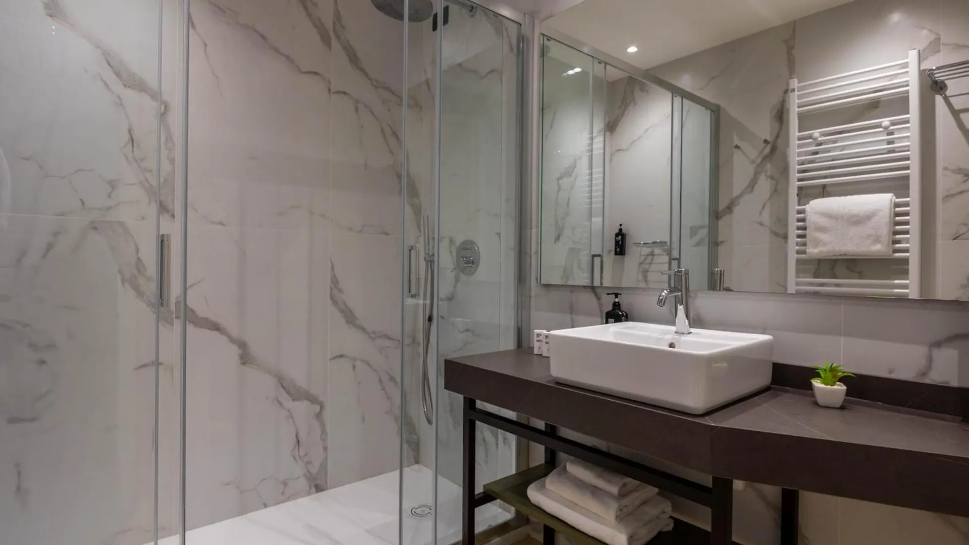 iH Hotels Milano Watt 13  Milaan