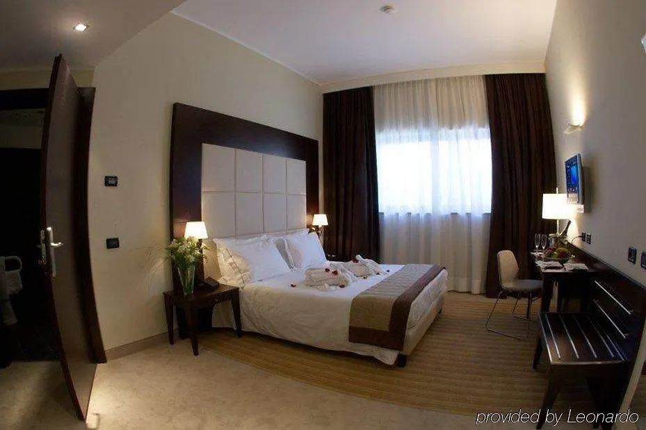 ****  Ih Hotels Milano Watt 13 Италия