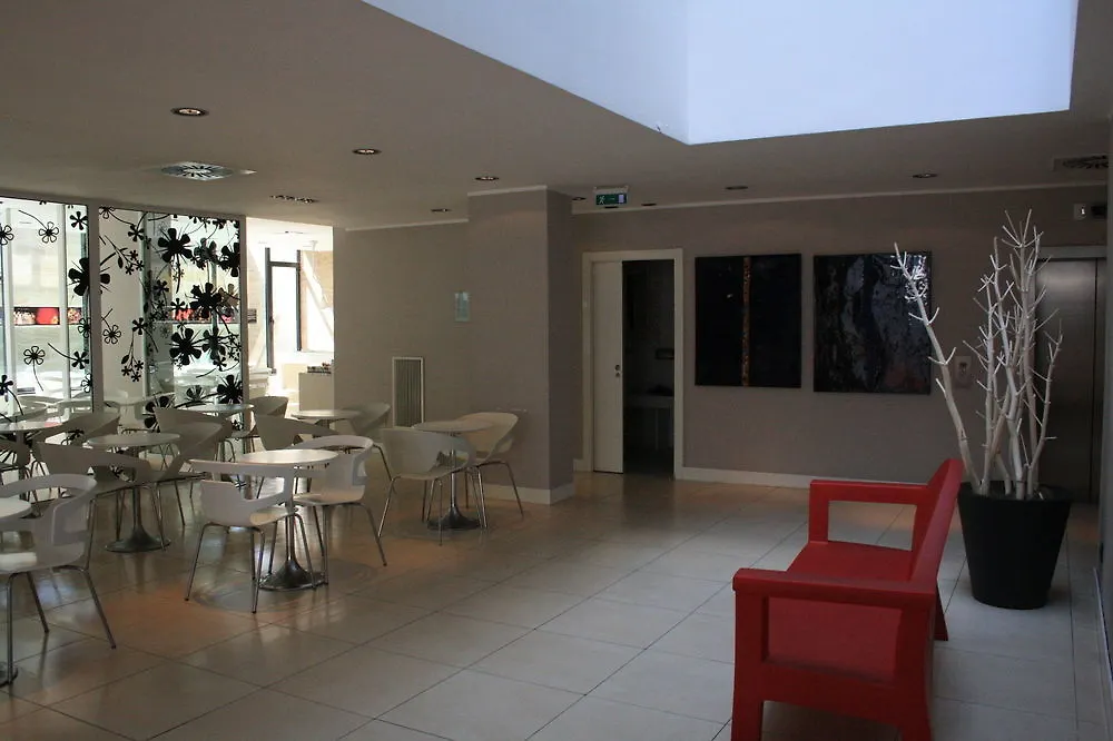 ****  Ih Hotels Milano Watt 13 Италия