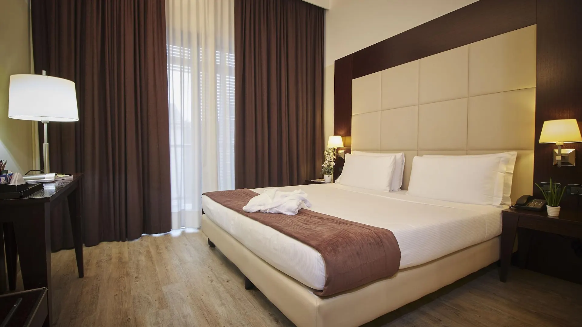 Ih Hotels Milano Watt 13 4*, Milan